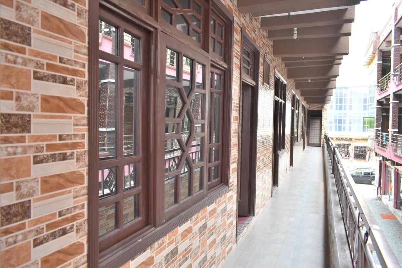 Zara Residence 1 Saidu Sharif Exterior photo
